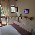 Modern In Foligno - Loc With Pool Case Vecchie
