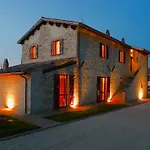 Modern In Foligno - Loc With Pool Hébergement de vacances Case Vecchie