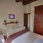 Modern In Foligno - Loc With Pool Feriehus
