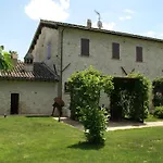 Feriehus Modern In Foligno - Loc With Pool Case Vecchie