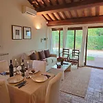Modern In Foligno - Loc With Pool Case Vecchie