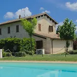 Feriehus Modern In Foligno - Loc With Pool