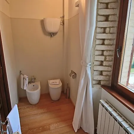 Modern In Foligno Loc With Pool Case Vecchie