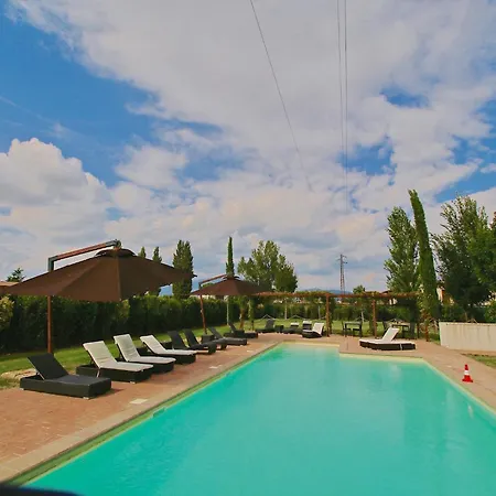 Modern In Foligno Loc With Pool Holiday home Case Vecchie