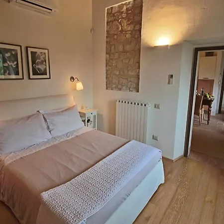 Modern In Foligno Loc With Pool Holiday home Case Vecchie