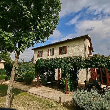 Modern In Foligno Loc With Pool Holiday home Case Vecchie