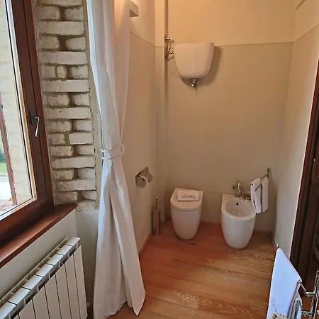 Modern In Foligno - Loc With Pool * Case Vecchie