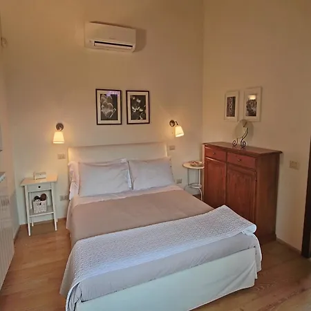 Modern In Foligno - Loc With Pool * Case Vecchie