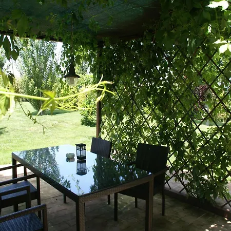 Vakantiehuis Modern In Foligno - Loc With Pool