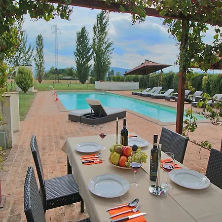 Modern In Foligno - Loc With Pool Feriehus *