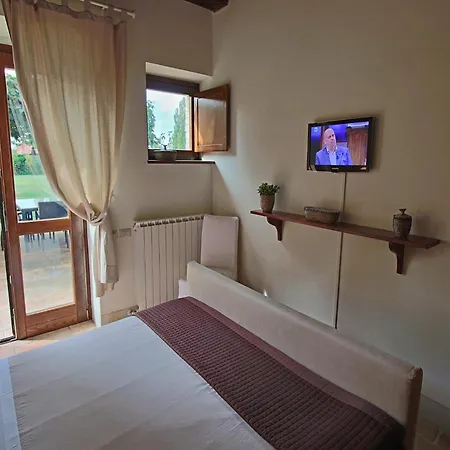 Modern In Foligno - Loc With Pool Case Vecchie