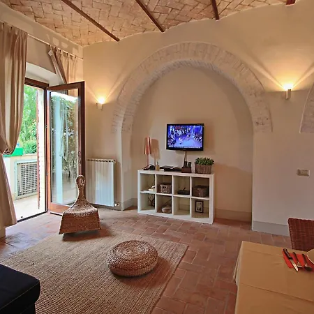Modern In Foligno - Loc With Pool Case Vecchie