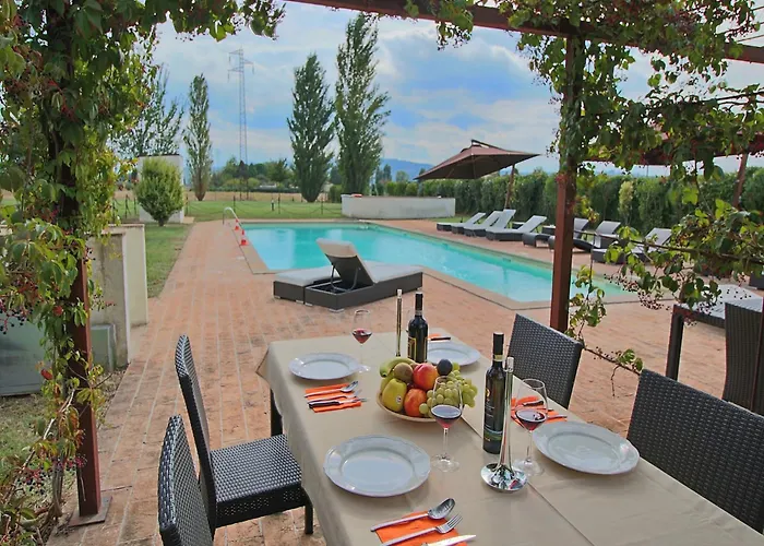 Modern In Foligno - Loc With Pool Feriehus